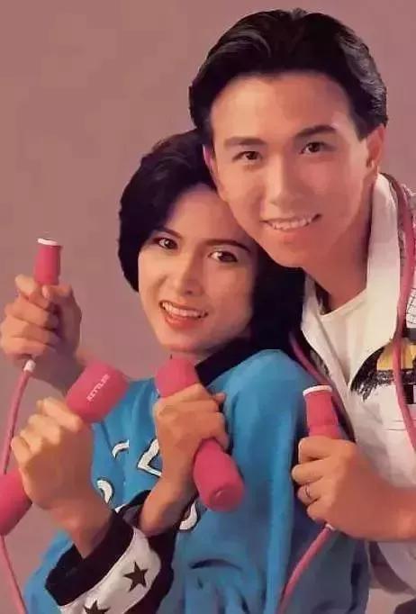 不強求！女星離開鄭伊健「七年一場空」不出惡言　情路坎坷「仍值得被愛」55歲單身灑脫：我是這麼好的女人