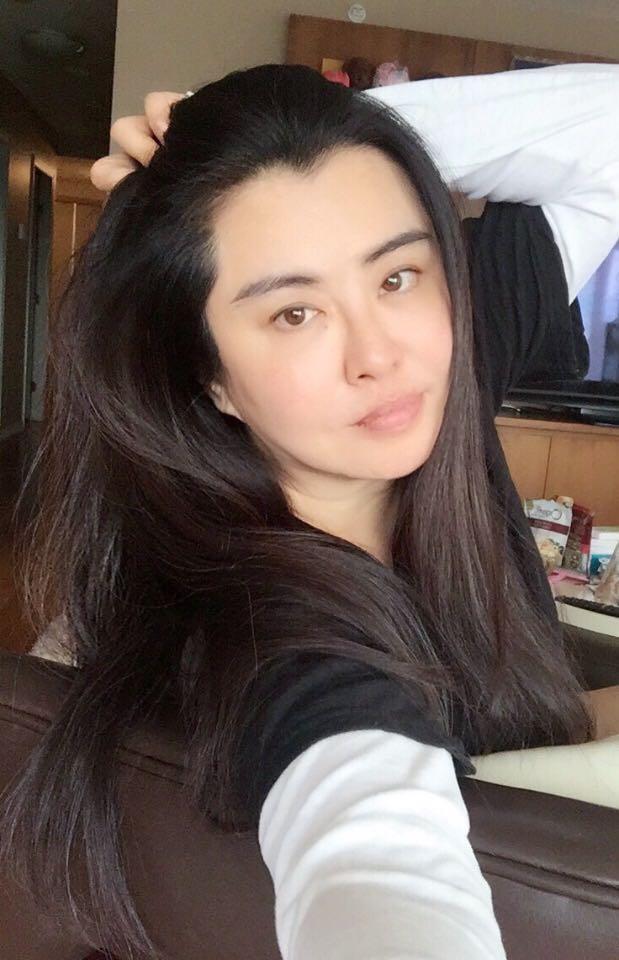 美貌不減當年！王祖賢曬「無瑕疵素顏」網驚艷：變更美　「獨居加拿大豪宅」53歲單身好愜意