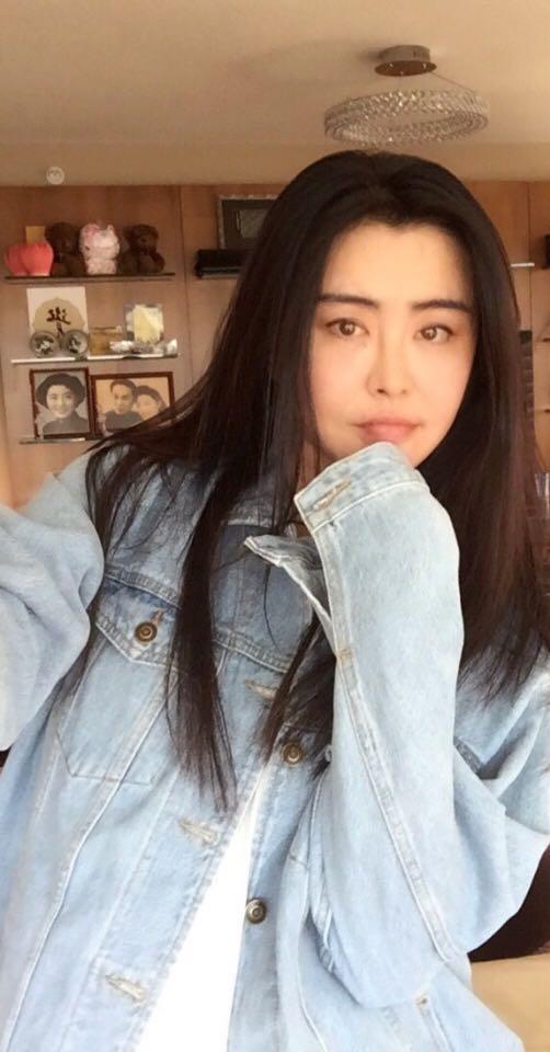 美貌不減當年！王祖賢曬「無瑕疵素顏」網驚艷：變更美　「獨居加拿大豪宅」53歲單身好愜意