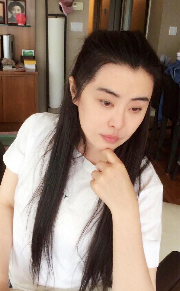 美貌不減當年！王祖賢曬「無瑕疵素顏」網驚艷：變更美　「獨居加拿大豪宅」53歲單身好愜意