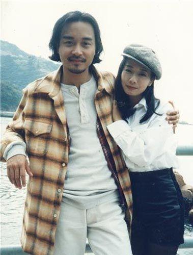 張國榮唯一求過婚的女人！2次離婚後「嫁給真愛24年」越活越美　如今「61歲同框女兒」宛如三姊妹