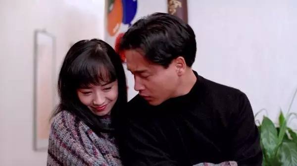 張國榮唯一求過婚的女人！2次離婚後「嫁給真愛24年」越活越美　如今「61歲同框女兒」宛如三姊妹