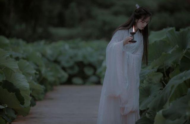 路再難，我都陪妳！為女孩「抱傷苦學照相」終得芳心　數千張照片「帶妻走出憂鬱症」親拍最美婚紗照