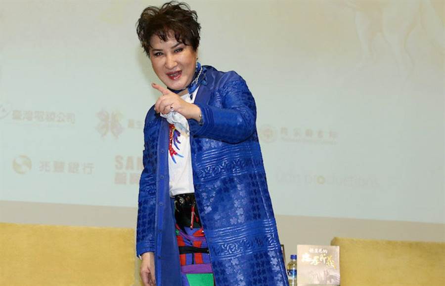 楊麗花寧當後母「為4繼子不生」若孝順誰生的都一樣　奉獻全部母愛「苦心學錯菜」尪生前不捨嘆：她為家庭犧牲太多
