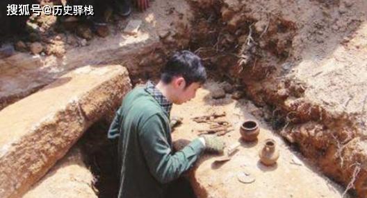 怎麼喝都喝不空！考古出土「1600年神奇酒杯 」一眼看不到底　「X光下 」專家揭秘：難怪可盛300杯