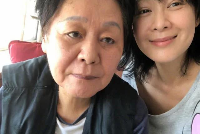 不辜負彼此就好！劉若英「父母從未吵過架」卻離婚收場　各自試著去愛「餘生如親人相伴」：這樣的人生可以了