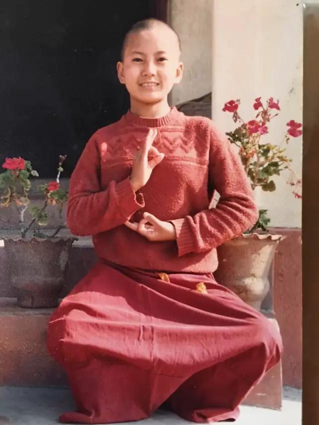 13歲選擇出家!脫離家庭陰影「看破紅塵入寺」詠唱梵音如天籟 化名利為慈善「建學校開醫院」視助人為使命