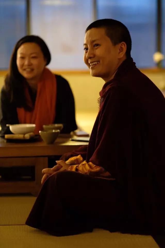 13歲選擇出家!脫離家庭陰影「看破紅塵入寺」詠唱梵音如天籟 化名利為慈善「建學校開醫院」視助人為使命