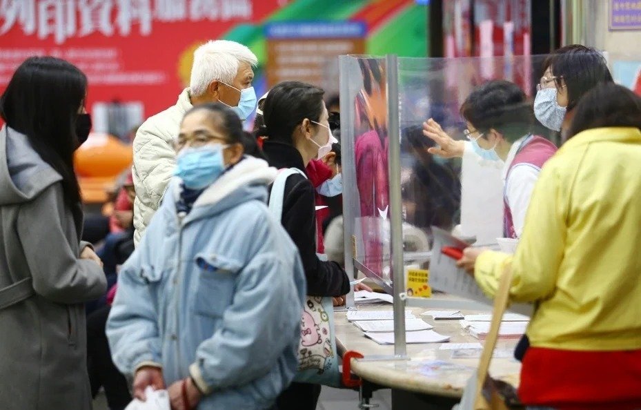紓困貸款上路！每人上限10萬「沒勞保也能申請」　最快3天撥款「放寬還錢標準」還補貼利息