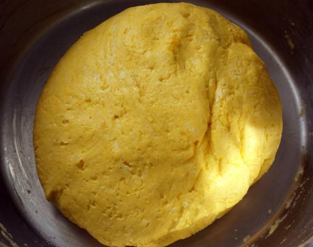 南瓜軟餅做法「不加糖不加水」香甜軟糯，孩子吃得津津有味