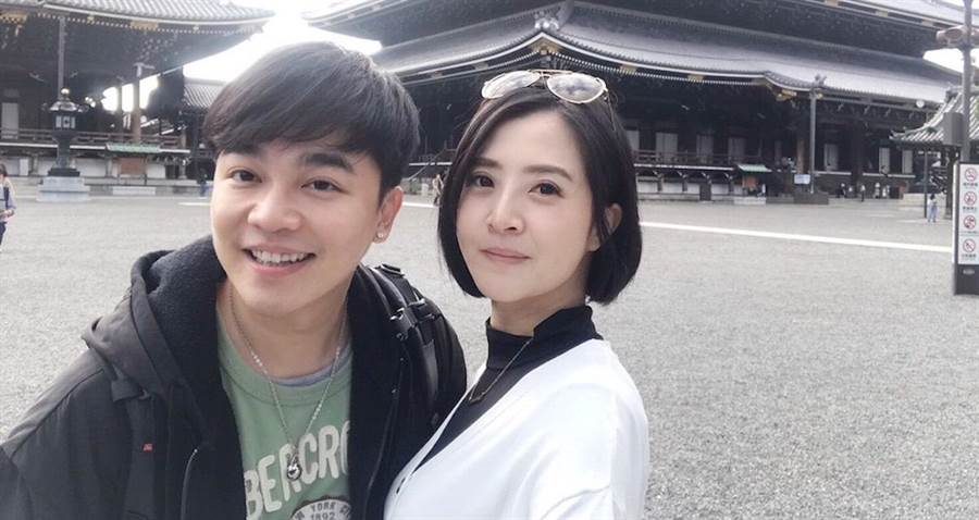 穩交2年好甜蜜！李亮瑾曝「第一眼討厭張峰奇」大牌愛裝熟　「吃素牽緣分」甜曬交往暖舉：是我想定下來的人