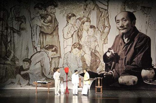 風雨中相愛40年！為保護老公忍痛燒結婚照「夫在懷裡離去」　15年後「愛人忌日當天走了」用一生詮釋愛情