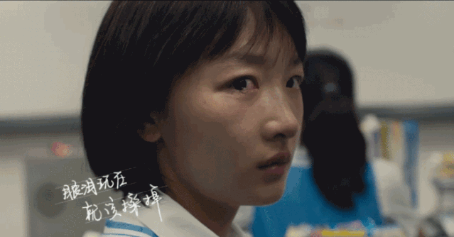 28歲就奪雙影后！3歲父逝母改嫁「繼父做苦工撐起她的明星夢」　如今身價上億「買豪宅送爸爸」超勵志