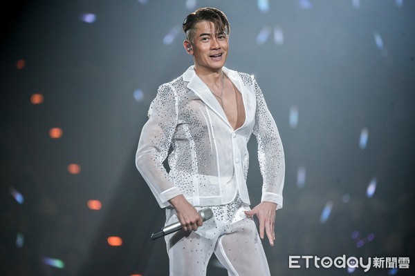 第一個沒媽媽的母親節！郭富城談亡母泛淚：沒她就沒我　母親節前夕「堅持辦慈善演唱會」紀念媽媽