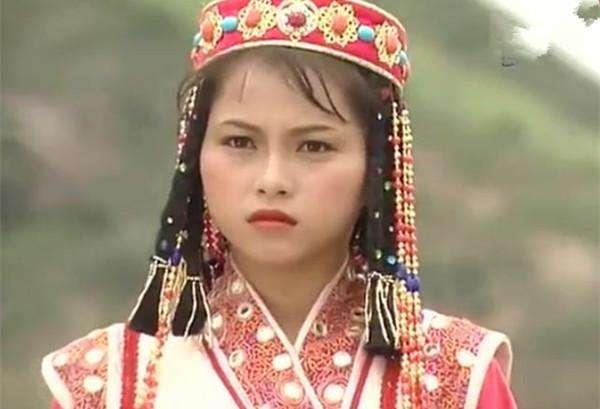 有高人指點！53歲「建寧公主」劉玉翠突然宣布改名「曾患抑鬱至今未婚」希望自己和身邊人都好