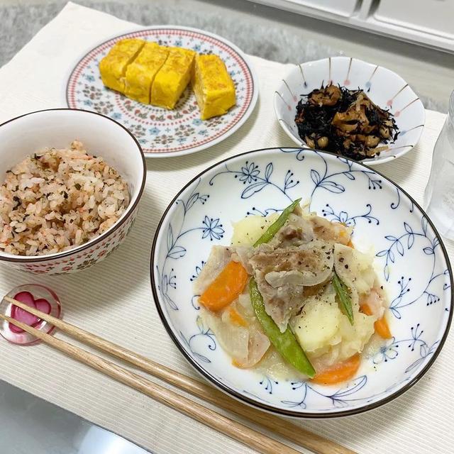 原來一個人過也可以很酷!單身女「獨居7.5坪公寓」引萬人圍觀,「超精緻內部布置」溫馨又舒適