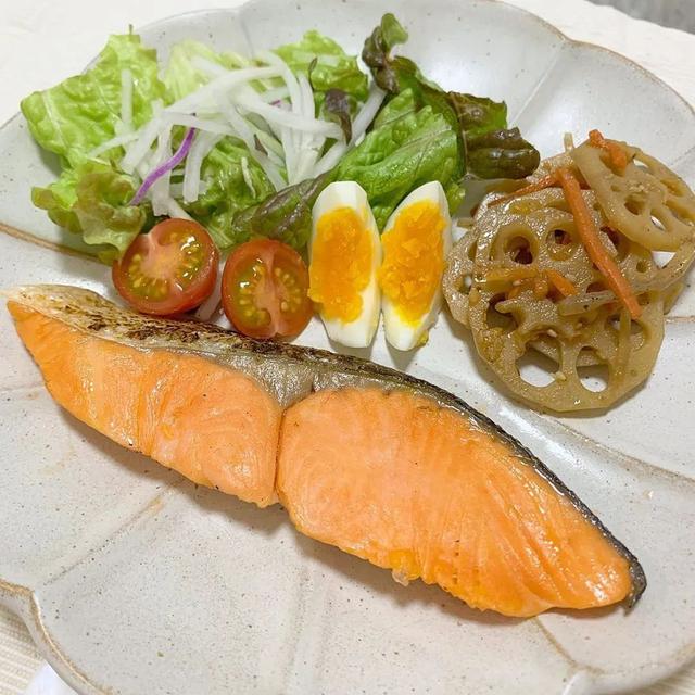 原來一個人過也可以很酷!單身女「獨居7.5坪公寓」引萬人圍觀,「超精緻內部布置」溫馨又舒適