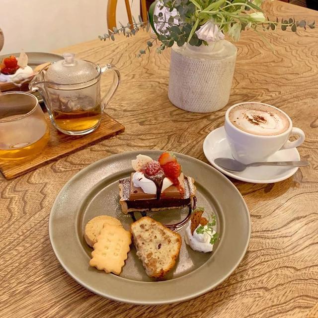 原來一個人過也可以很酷!單身女「獨居7.5坪公寓」引萬人圍觀,「超精緻內部布置」溫馨又舒適