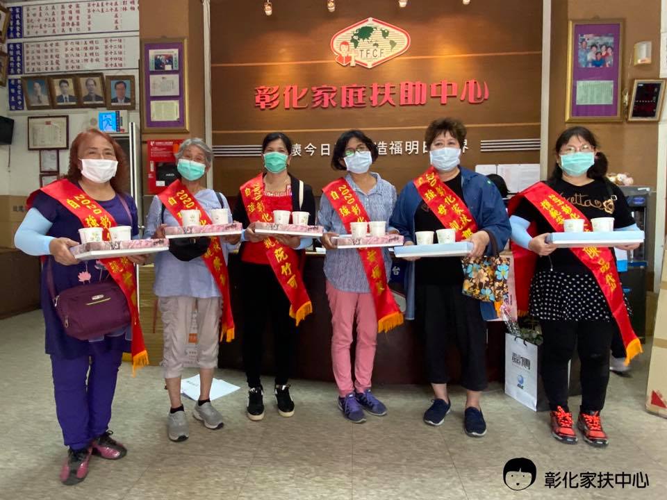 非親生的愛！姑姑代母職「養4姪子女長大」不捨送養　曾痛失親兒「母愛無私奉獻」