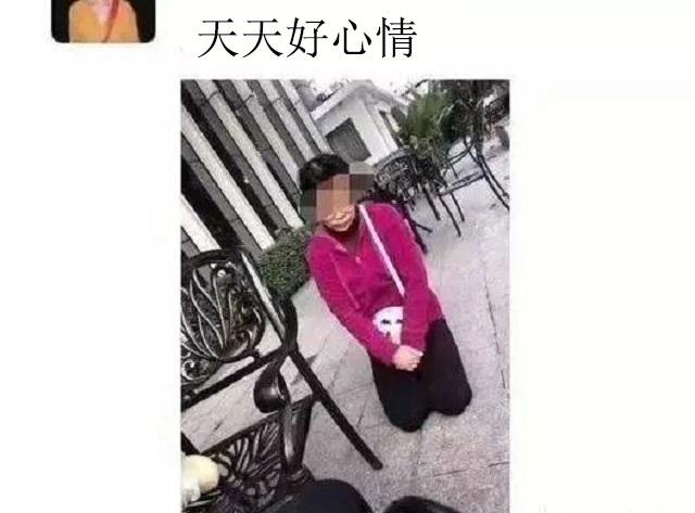 慈母多敗兒！媽媽「當街下跪1小時」求9歲兒子上學，卻被兒子拍照傳網上炫耀：天天好心情