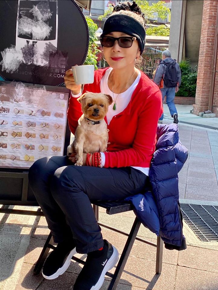 陳美鳳兒時遭送養「10年換5所小學」看盡臉色！養母視如己出「給了第二個家」遺憾來不及讓她享福