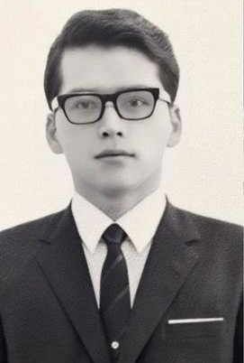 基因超優越！韓星宋承憲「曬父母年輕舊照」迎母親節  「高顔值爸爸帥氣照」卻令男神超沮喪