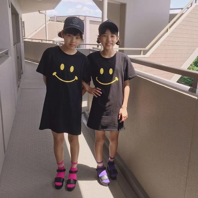 五倍幸福！辣媽生雙胞胎「幾年後又懷3胞胎」百萬分之一機率　「6人母女裝爆紅」一轉眼小女孩都長大了