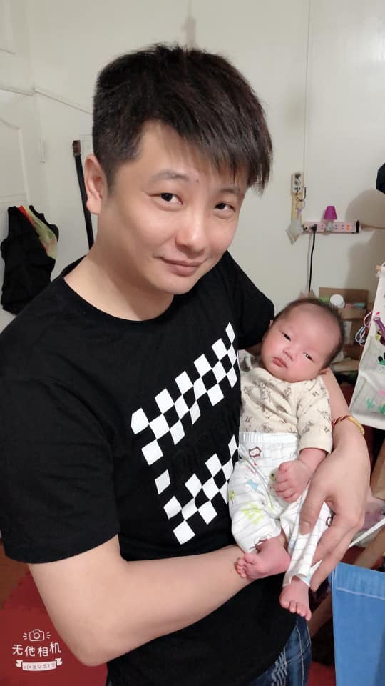蔡佳麟「同框5歲兒」父子同款瞇瞇眼！和24年初戀老婆「至今仍幸福」生兩胎為愛結紮