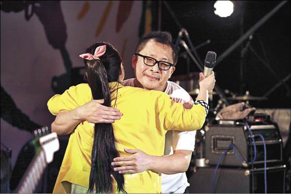 糾結舊愛10年！趙詠華「上心靈課化情傷」坦言：一開始不太能釋懷　「同台前任老婆」感情好到自稱女朋友