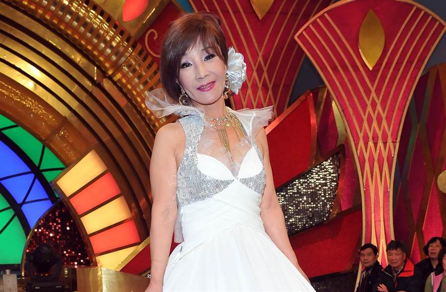 曾紅到「捧現金買房」！68歲歌仔戲女星「坐擁破億房產」遇前任全敗光　自曝「悲慘晚年」和病姊租屋相依為命 
