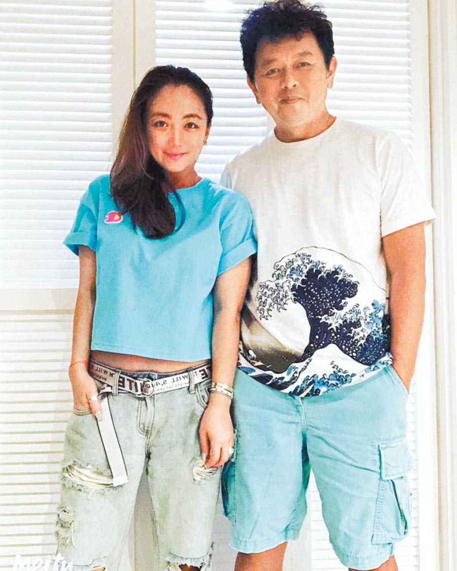 情場浪子回頭！庹宗康為愛隱退江湖「堅持10點前回家」陪2兒玩　「一生不當黑臉」9年婚從不爭吵