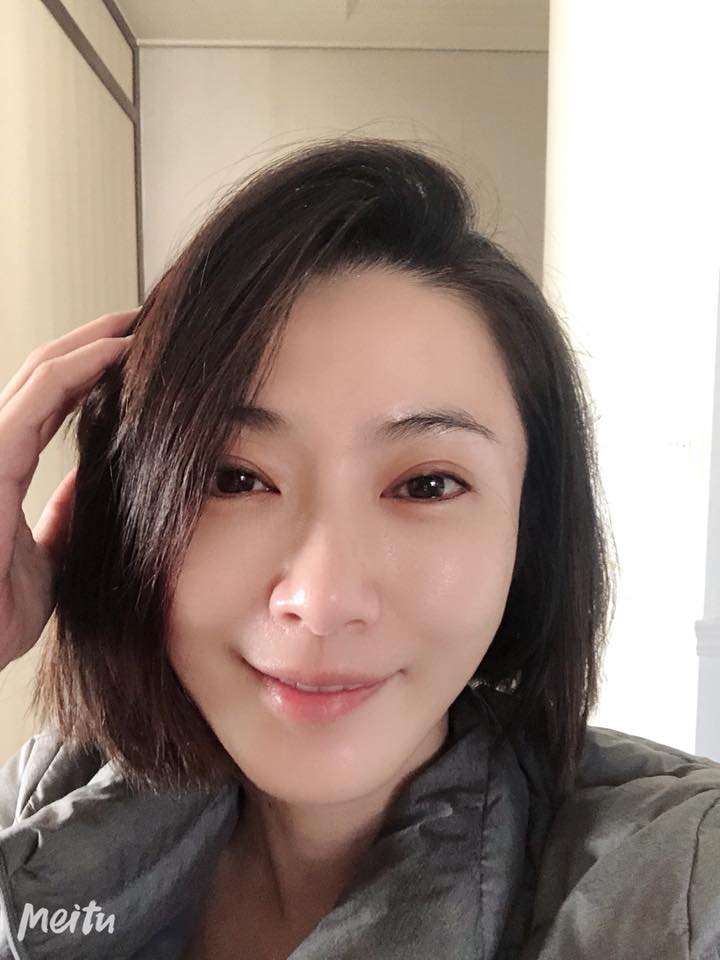 給雙親最好的！侯怡君「父全盲母智力退化」長照10年不敢看帳本　能聽「媽媽念人是幸福」42歲不敢嫁