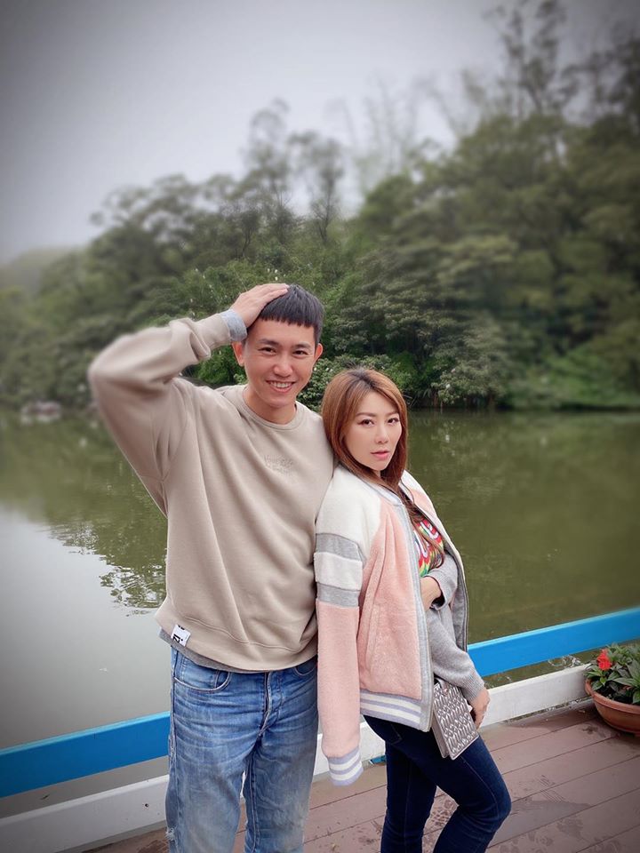 醫師娘不好當！被酸「只要在家數錢」佩甄：忍受孤單無人知　謝謝老公「脾氣好不爭吵」體悟：平淡也是幸福