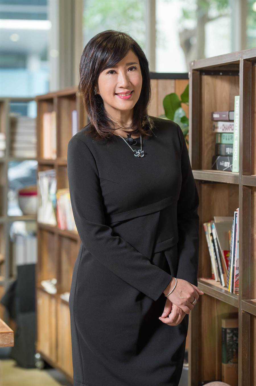 住進安寧病房！方念華淚憶「母臨終難忍折磨」大喊我好痛　醫生一番話「終於讓她放過自己」