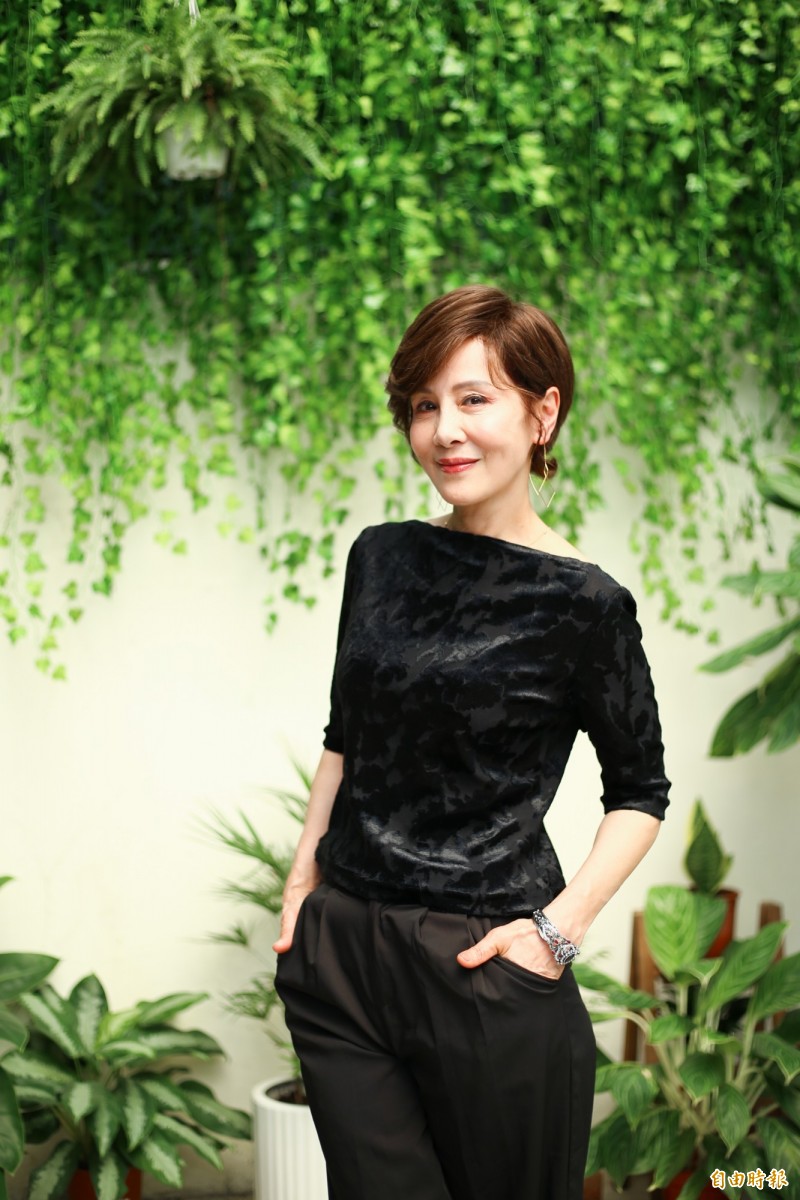 林秀君來台「意外簽約當女主角」還遇真愛：趁沒班去公證　導演尪「金山買地送她」清晨耕作樂當農婦