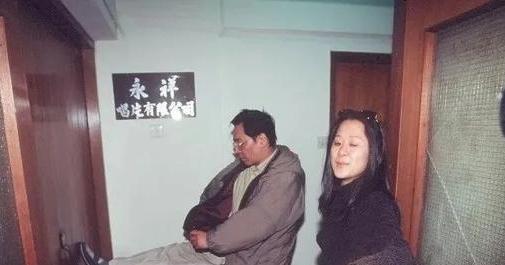 忍30年轉正宮！為丈夫癖好「終生穿塑身衣」4億遺產卻只分得1元　「因爭產與兒女公開決裂」鬧得滿城皆知