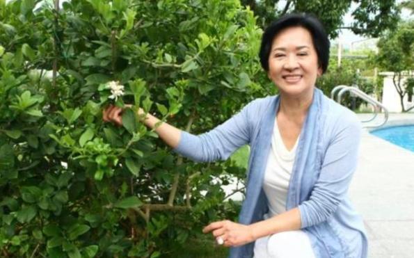 忍30年轉正宮！為丈夫癖好「終生穿塑身衣」4億遺產卻只分得1元　「因爭產與兒女公開決裂」鬧得滿城皆知