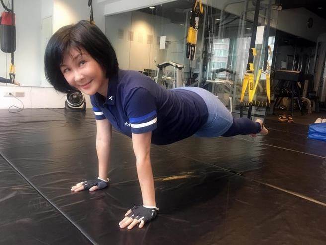 我沒有總是樂觀！吳淡如談中年女子「該看破的觀念」別悼念遺憾　「專注來得及的事」人生從此良性循環