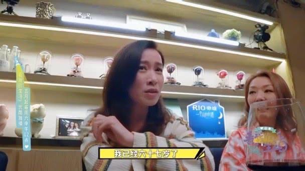 享受自由！佘詩曼曬豪宅「室內寬敞明亮」生活隨性自然　自曝隱憂「45歲沒希望了」幸福成家夢難圓