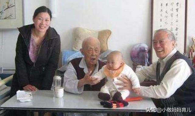 忘年之戀！70歲兒子戀上30歲保姆  父親無法理解，「老來得子」父子關係終破冰