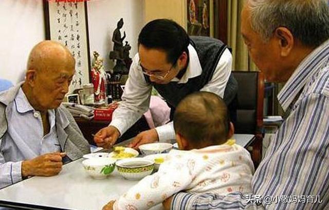 忘年之戀！70歲兒子戀上30歲保姆  父親無法理解，「老來得子」父子關係終破冰
