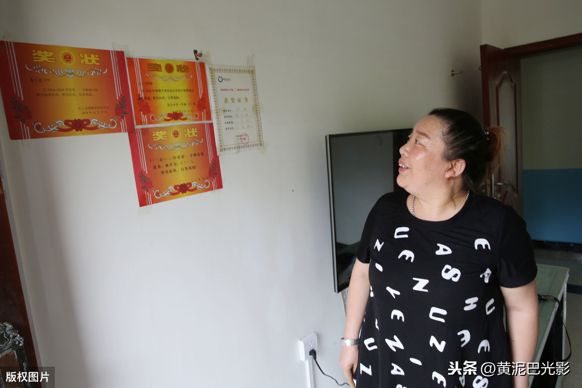 將錯就錯！女兒未滿2歲「前夫為小三趕妻出門」　氣不過理論竟「打錯電話」意外尋得此生所愛