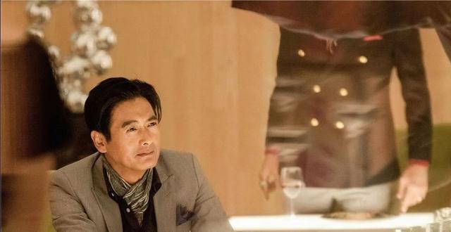 一個女婿半個兒！周潤發為岳父介紹對象「走出喪妻痛」　離開14年「堅持為其遺孀養老」：我們都是一家人