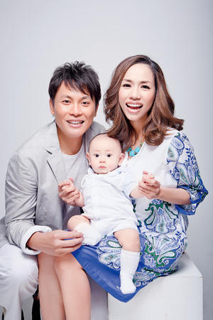 陳霆曝岳母「幫帶娃到3歲」太周到：我們只有探視權！想當好爸爸「用身教陪愛女長大」折斷藤條：溝通才是關鍵
