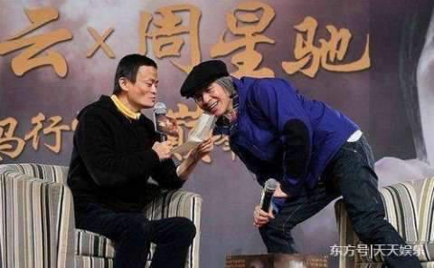展現高EQ！周星馳被亞洲首富問：「我一天賺191億，你呢？」　只見他笑了笑10字「機智回話」征服全場