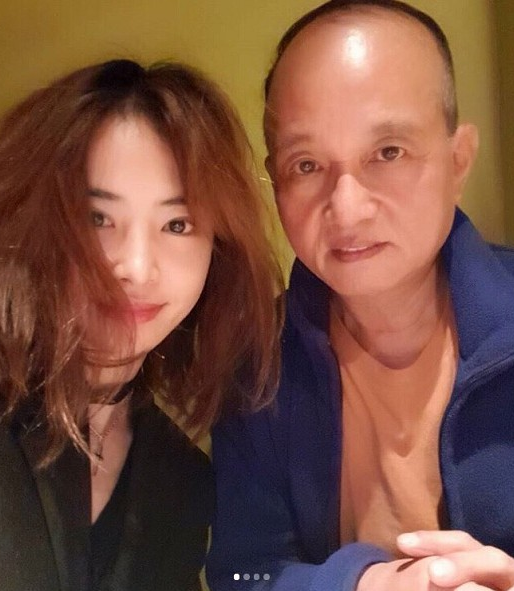 蔡依林有弟弟了！爸爸傳另組家庭「外面有5歲兒子」　鄰居曝「生母大家都知道」早就出雙入對