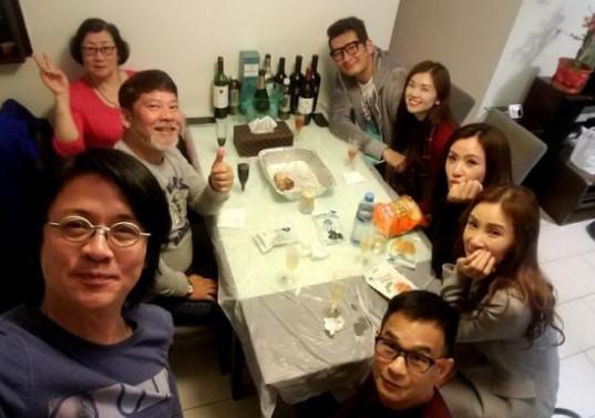 為救妻子花光積蓄！男星隱退「照顧老婆36年」甘願拋下名利　毫無怨言「最重要的是我太太」：名利都是虛幻