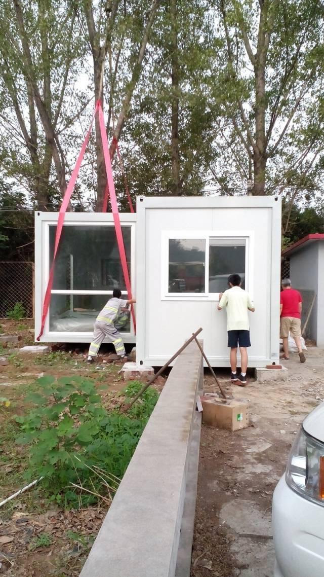 不用水泥不用磚！阿公為愛妻巧造「67坪豪華別墅」　走進去空中花園「宛如置身仙境」還有盪鞦韆❤