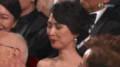 神仙眷侶！最高學歷港姐嫁影帝「22年婚姻甜如初戀」53歲眼裡仍藏愛「每年收到一件愛的禮物」