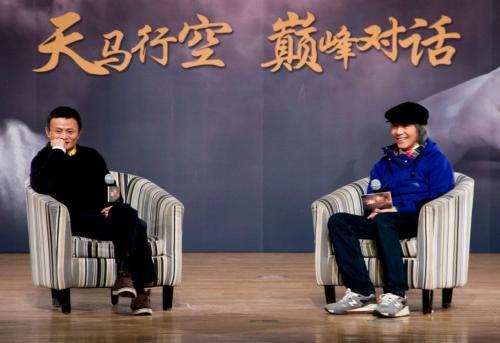展現高EQ！周星馳被亞洲首富問：「我一天賺191億，你呢？」　只見他笑了笑10字「機智回話」征服全場